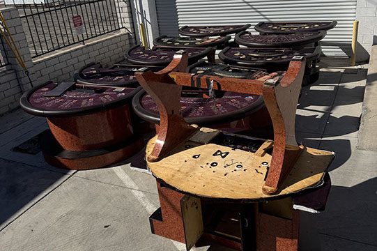 Used Casino Chairs Poker Table Blackjack Table 3 Card Poker Table Pai Gow Blackjack Switch Crazy 4 Poker Roulette Table Craps Table Dice Table